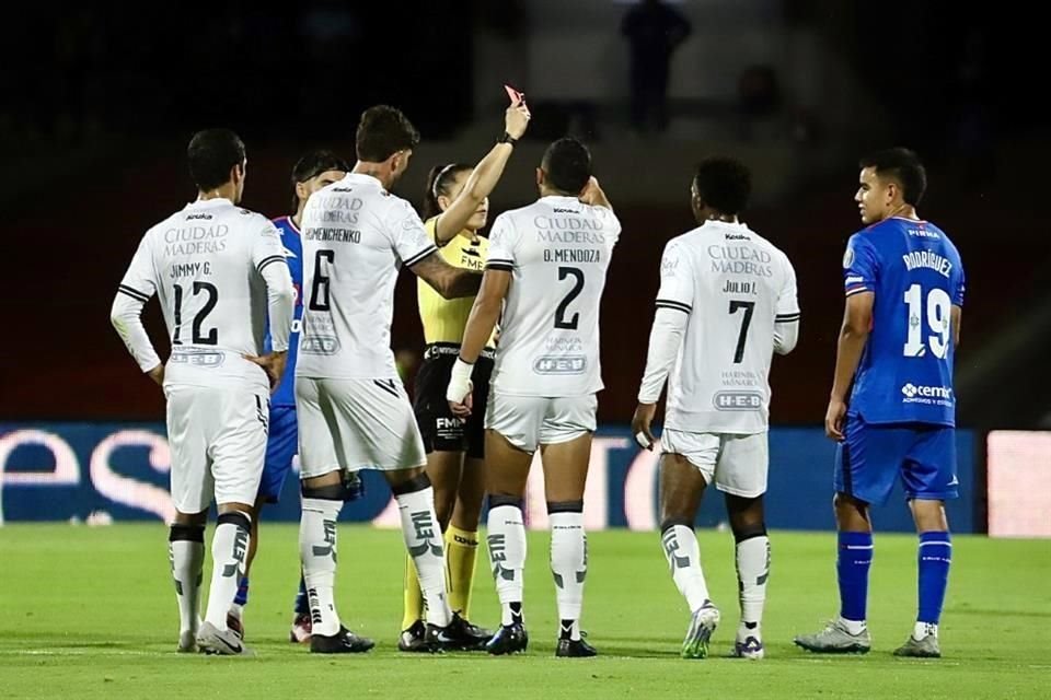 Jhojan Palacios vio al roja directa al minuto 62.