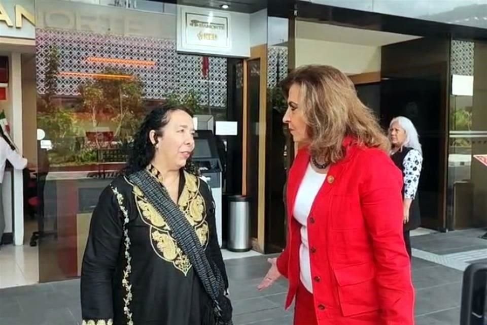 El encuentro entre la diputada Hilda Brown y la legisladora suplente María Elena Pérez-Jaén.