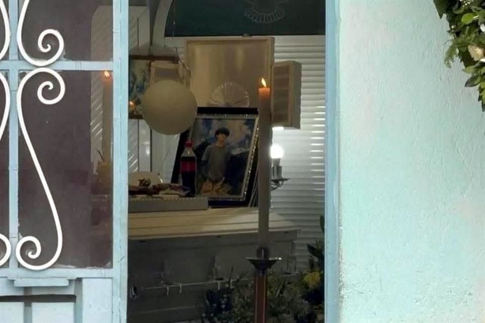 Después de que su vida fuera arrebatada en el CCH Sur de la UNAM, el cuerpo de Jesús Israel Hernández, de 16 años, regresó a Perote, Veracruz, para su último adiós en brazos de sus abuelos.