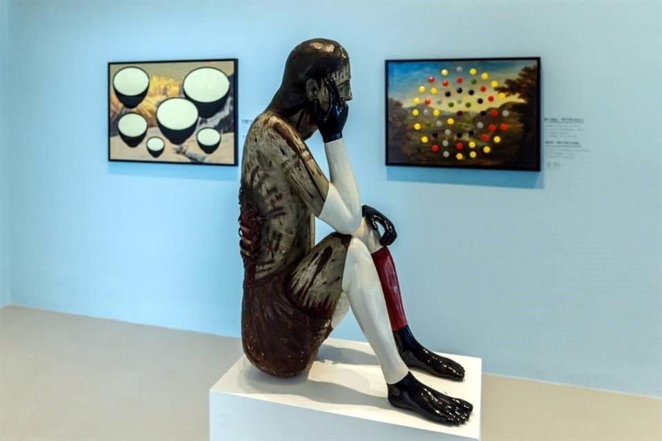 En la exposición 'Por Fin, Algo Bueno', Stefan Sagmeister cuestiona la percepción sobre el estado actual del mundo.