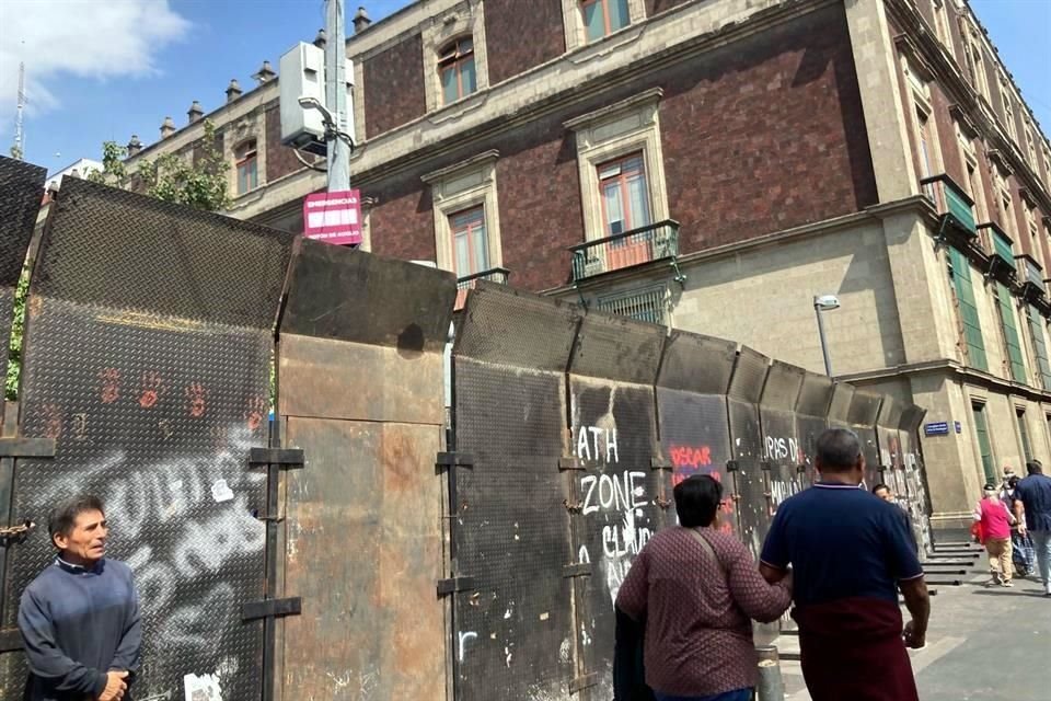 Estudiantes de Ayotzinapa marcharán esta tarde por 11 años de la desaparición de sus compañeros.