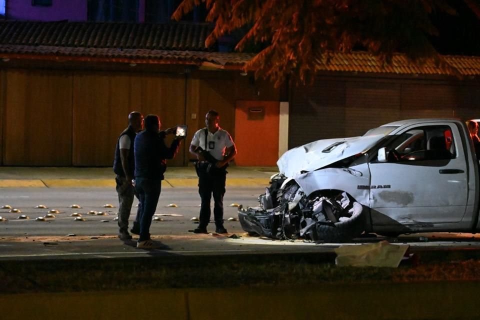 En la zona hay cámaras de vigilancia que podrían aportar material para determinar cuál de los conductores provocó el accidente.