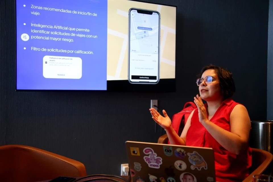 Cecilia Román comentó que la conexión de Uber con los C5 y C4 facilita que, en caso de emergencia, la información del trayecto llegue de inmediato a las autoridades.