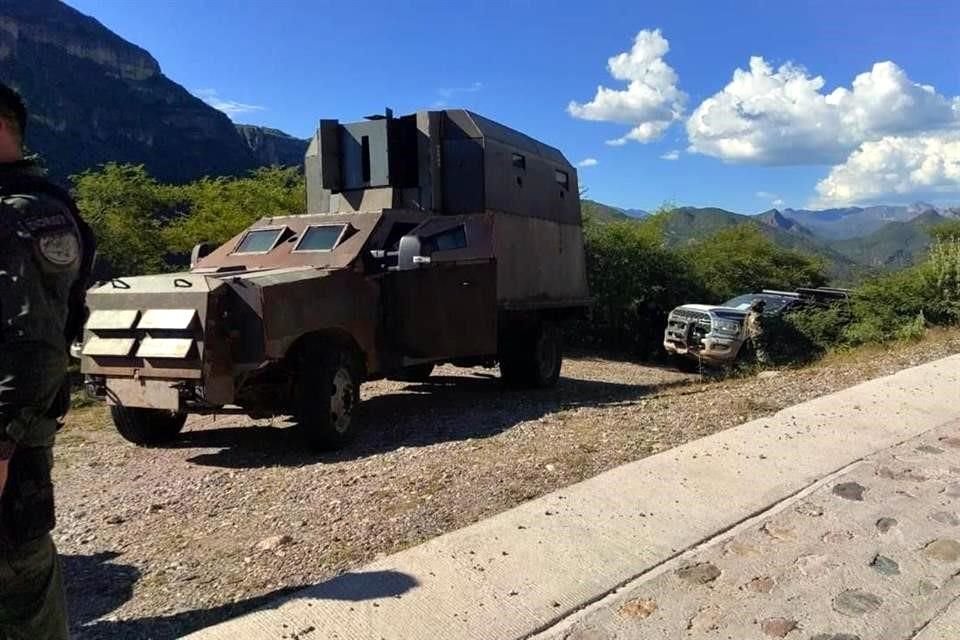 El vehículo y el armamento hallado en su interior fueron entregados al MP.