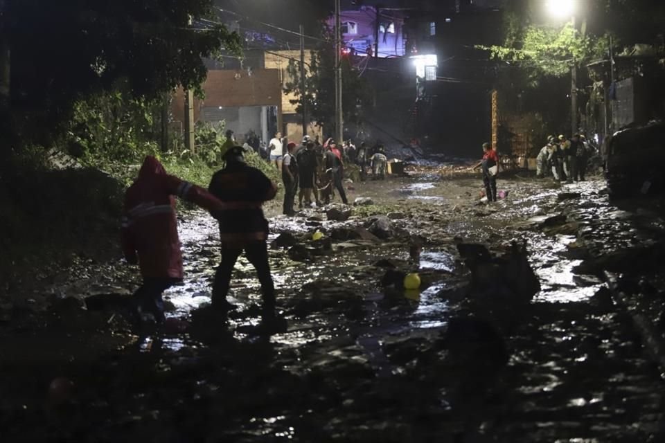 La calle Paseo de los Manzanos, en La Martinica, fue una de las más afectadas.