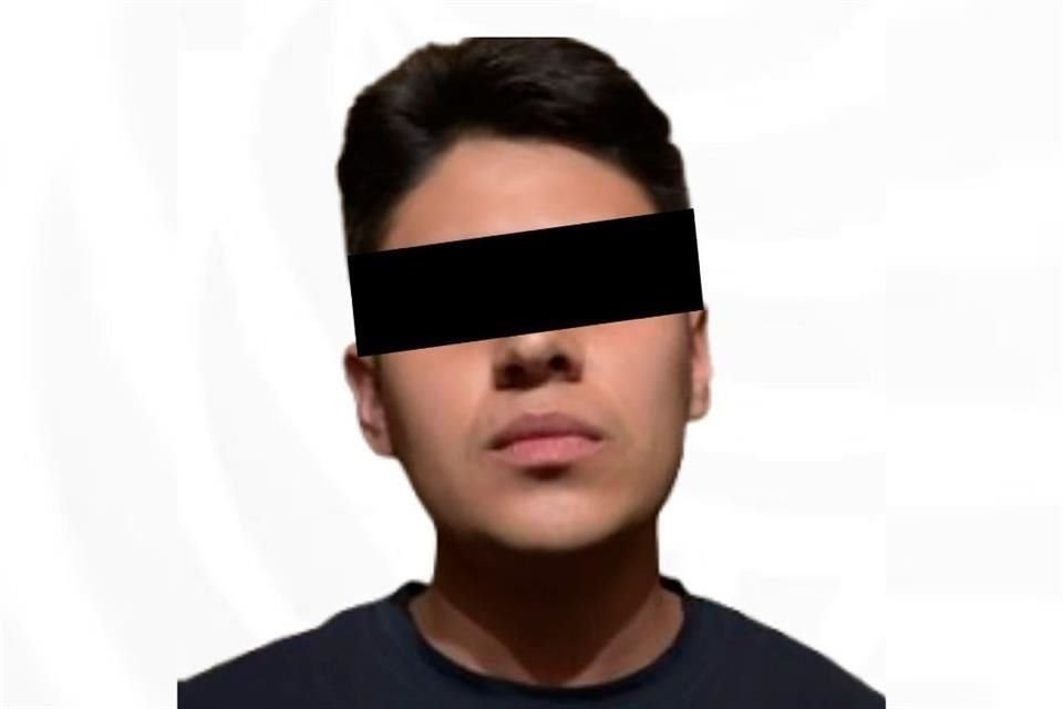 El detenido tenía orden de captura por tráfico de armas.
