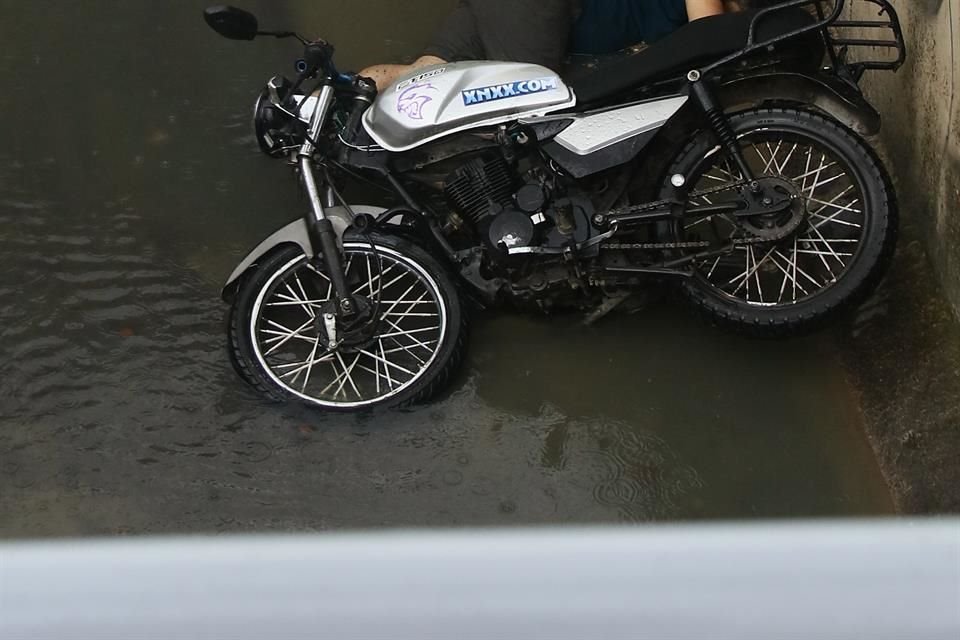 Los hechos ocurrieron sobre Av. González Gallo en la Colonia San Sebastianito en el Municipio de Tlaquepaque