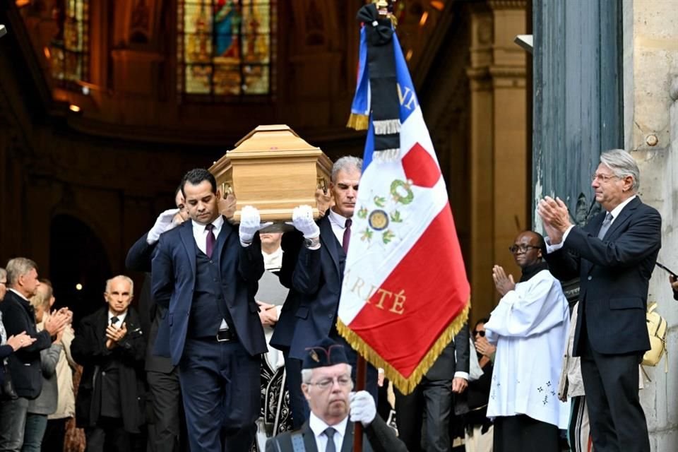 La familia de Cardinale pidió que no hubiera flores ni recuerdos, pero invitó a aquellos que deseen rendir homenaje a la actriz a hacer una donación a la Fondazione Claudia Cardinale.