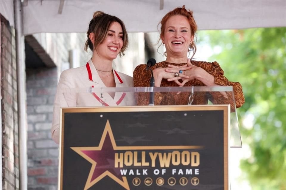 La actrices de 'La Niñera' le dedicaron unas palabras a la homenajeada.