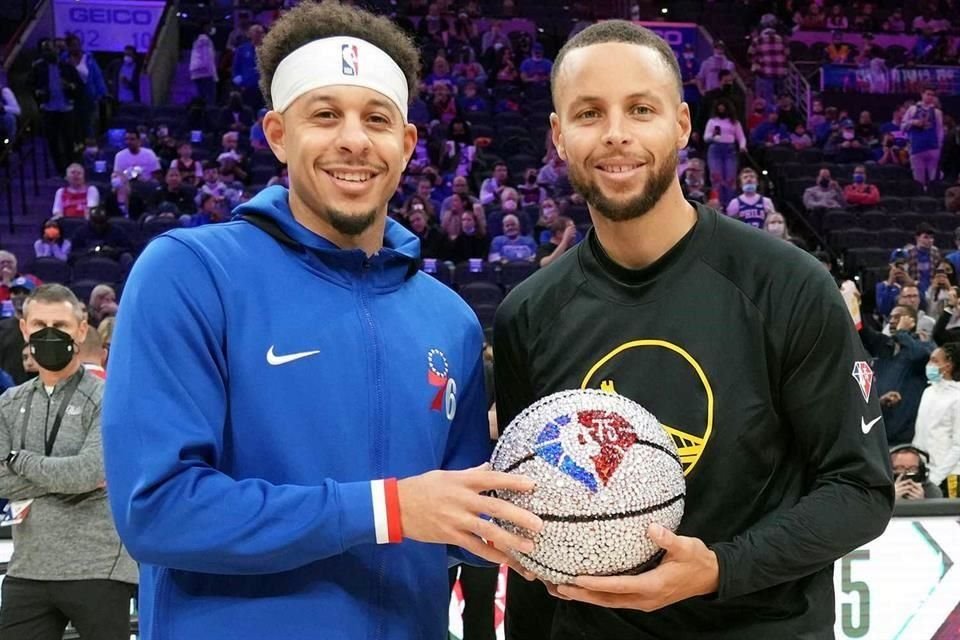 Los hermanos Curry jugarán por primera vez juntos en la NBA.