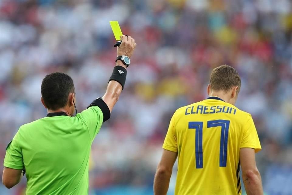 Las tarjetas rojas y amarillas en el futbol tienen su origen en los colores del semáforo, y el Mundial de México 70 fue pionero en su uso.
