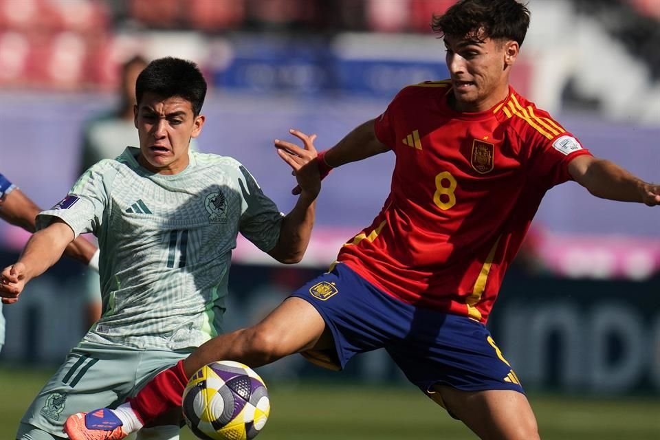 El joven Mora dio una gran actuación ante España.