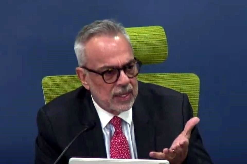Daniel Zovatto, experto electoral internacional, participó en el foro 'Seminario Reforma electoral: ¿hacia dónde ir?', organizado por el Instituto de Investigaciones Jurídicas de la UNAM.