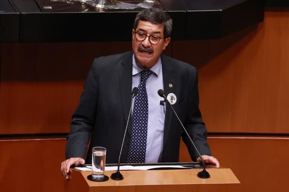 Javier Corral (Morena), titular de la Comisión de Justicia, inició con el debate en el Senado sobre la reforma a Ley de Amparo.