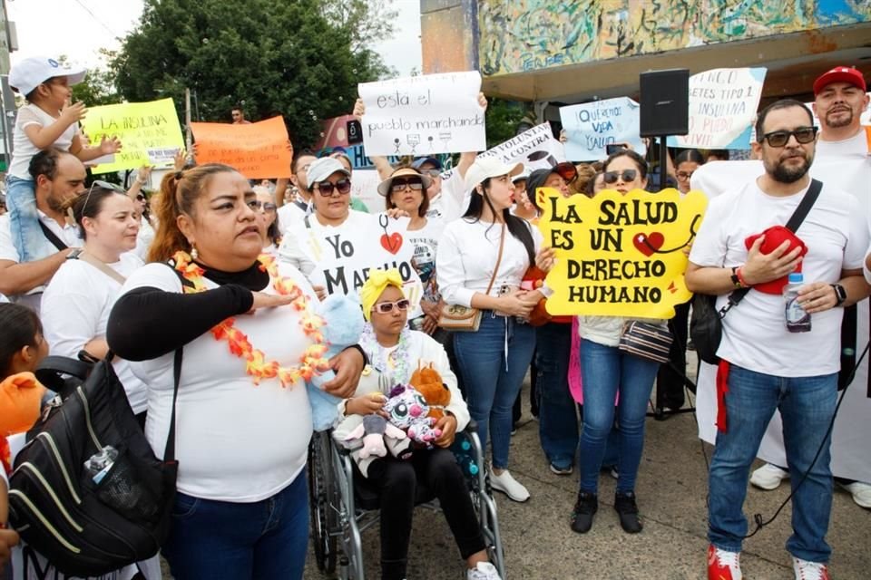 Marcha por desabasto de oncológicos en Jalisco