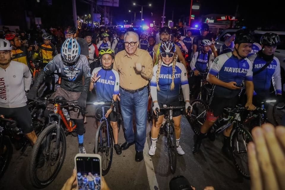 Rubén Rocha Moya, Gobernador de Sinaloa, en la Rodada y Carrera por la Paz y Contra las Adicciones 'Altata Rush 2025', en Culiacán.