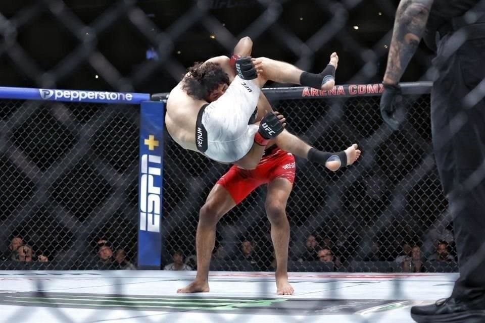 Paramount también dijo que tiene la intención de explorar los derechos de la UFC fuera de Estados Unidos 'a medida que estén disponibles en el futuro'.