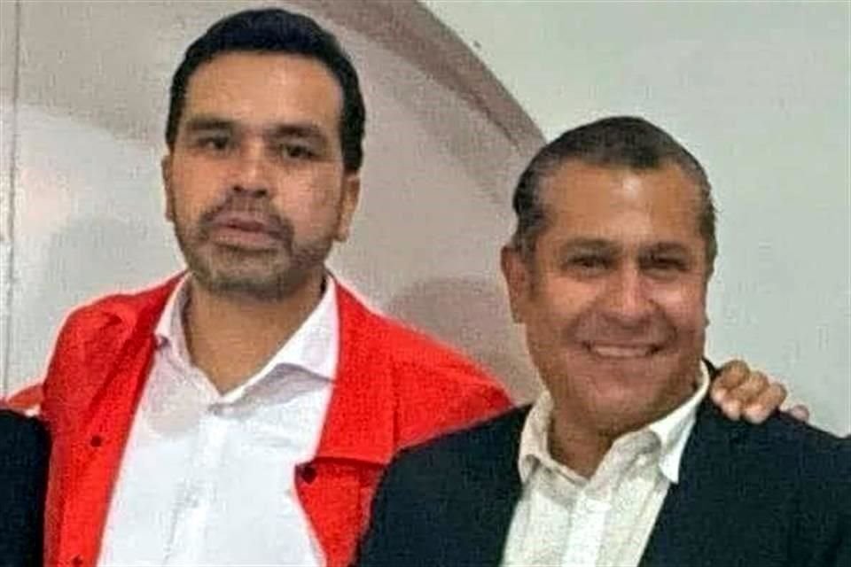 El cuerpo sin vida de Humberto Becerril, exrector de la Universidad Tecnológica de Tlaxcala (UTT), fue hallado junto a otra víctima en un predio abandonado en Santa Cruz Tlaxcala.