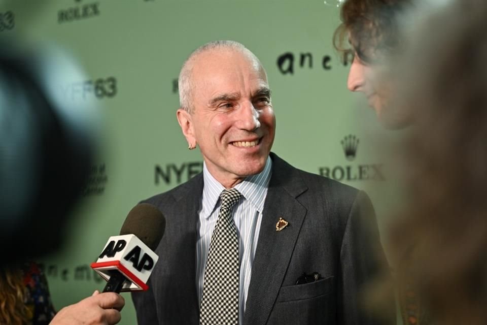 El mundo del cine celebra el regreso de Daniel Day-Lewis a la actuación con el filme 'Anemone', con el que redescubrió su pasión por actuar.