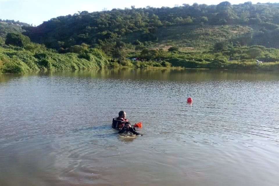 Un menor de 17 años murió al intentar cruzar nadando la presa Bordo Los Lobos, en Ixtlahuacán de los Membrillos.
