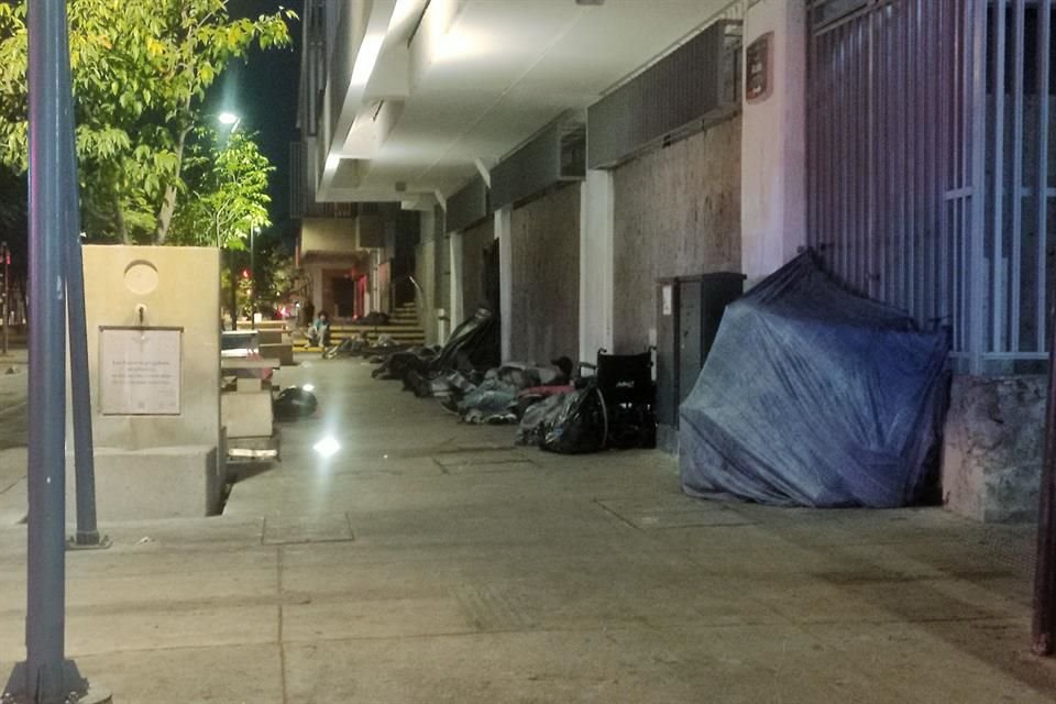 El DIF Jalisco alista recorridos nocturnos en el Área Metropolitana de Guadalajara para buscar a personas que viven en situación de calle y ofrecerles atención.