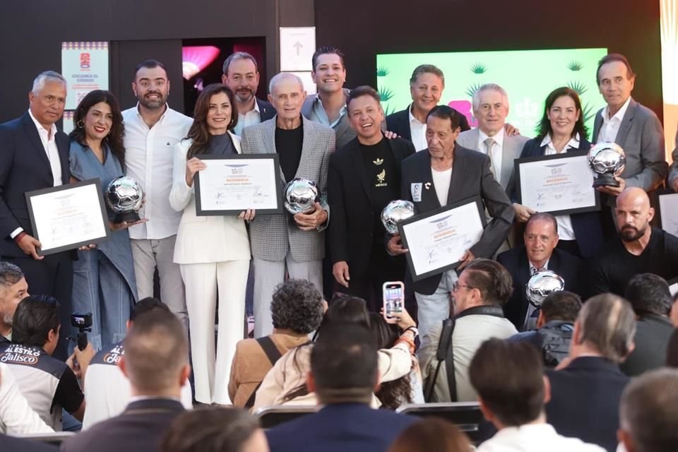Inauguran pabellón mundialista en Fiestas de Octubre.