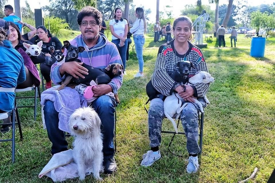 La Secretaría de Salud informó que la feria dio inicio en el espacio canino 'MetroCan', ubicado en el Parque Metropolitano, en Zapopan.