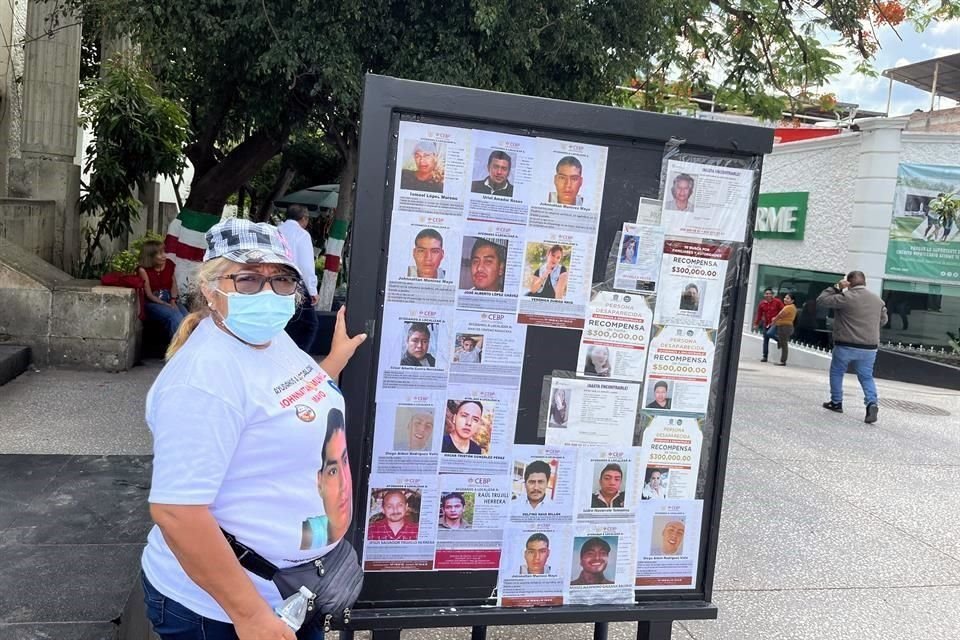 Francisca Mayo, madre de Jonathan Munivez, quien desapareció hace 17 años, aseguró que diversas entidades de seguridad como la Fiscalía Estatal de Guerrero no han mostrado avance en investigaciones.
