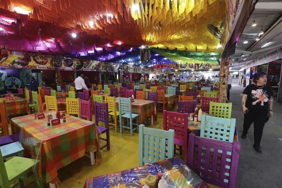 Los puestos de comida no faltarán en las Fiestas de Octubre.