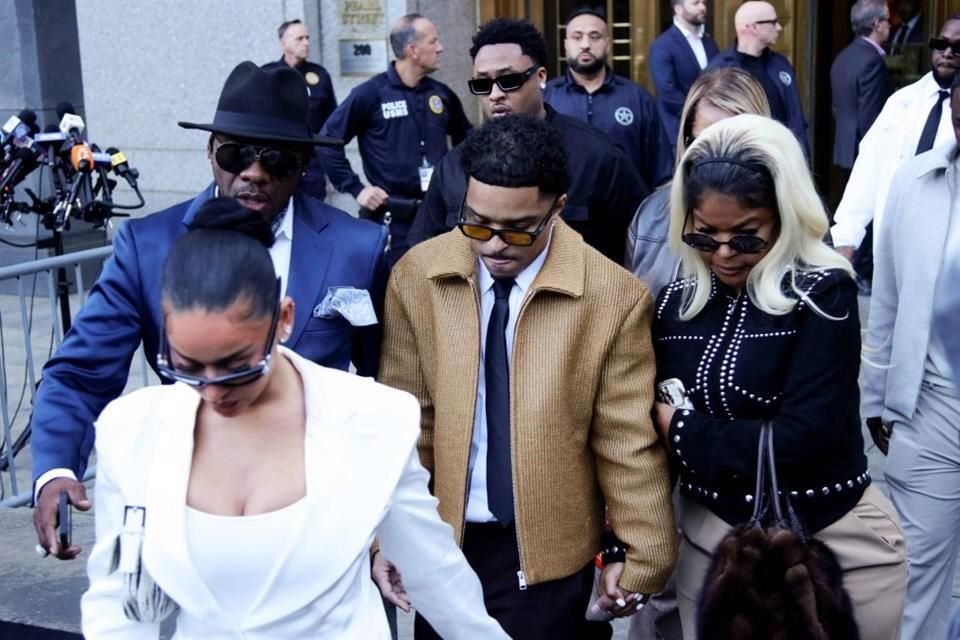 King Combs y su madre Misa Hylton también acudieron a la corte.