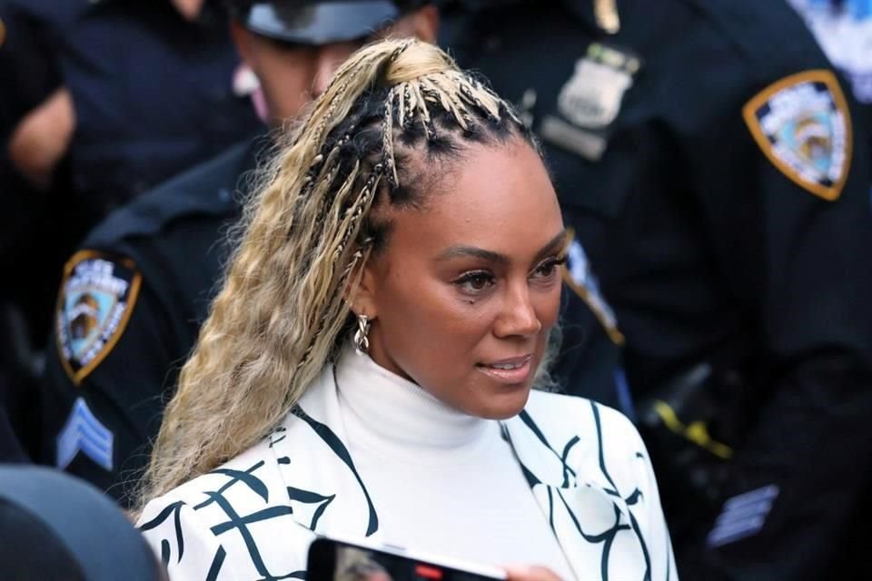 La psicóloga Cheyenne Bryant habló con los medios durante la sentencia de Sean 'Diddy' Combs en el Tribunal Federal de Manhattan.