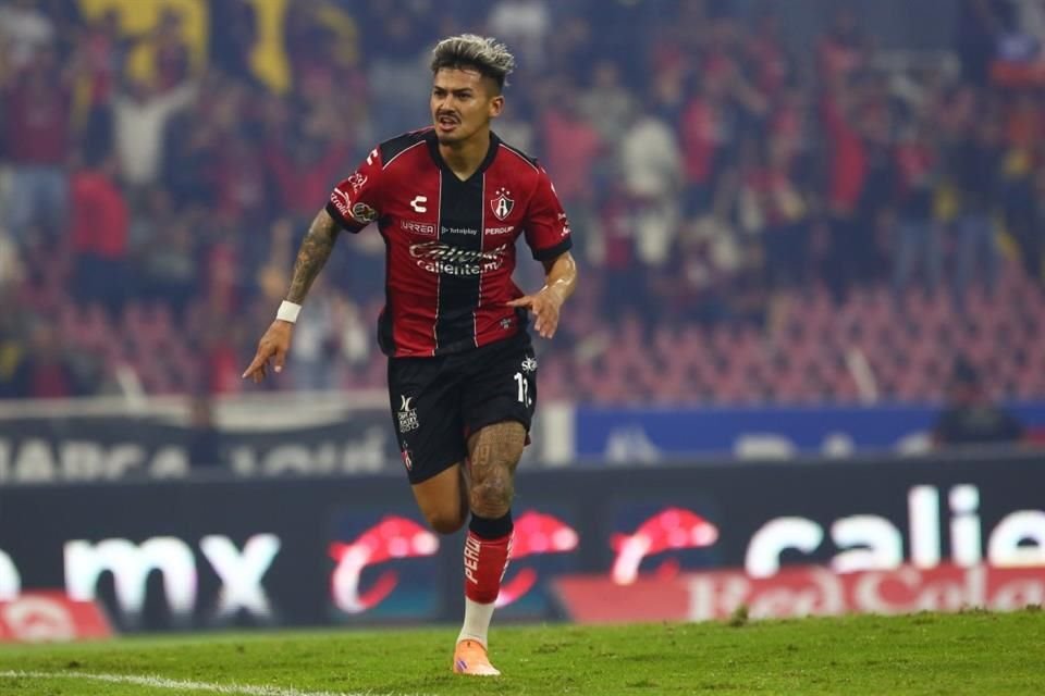 Diego González sacudió las redes al minuto 33 para el 2-1.