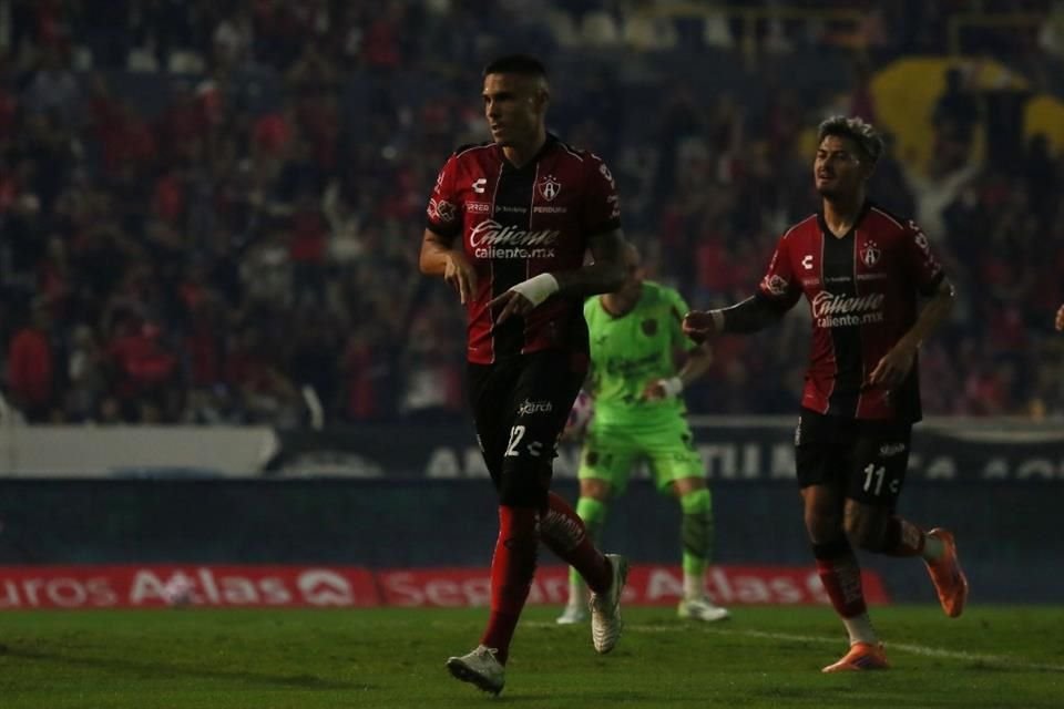Uros Durdevic abrió la cuenta para el Atlas.