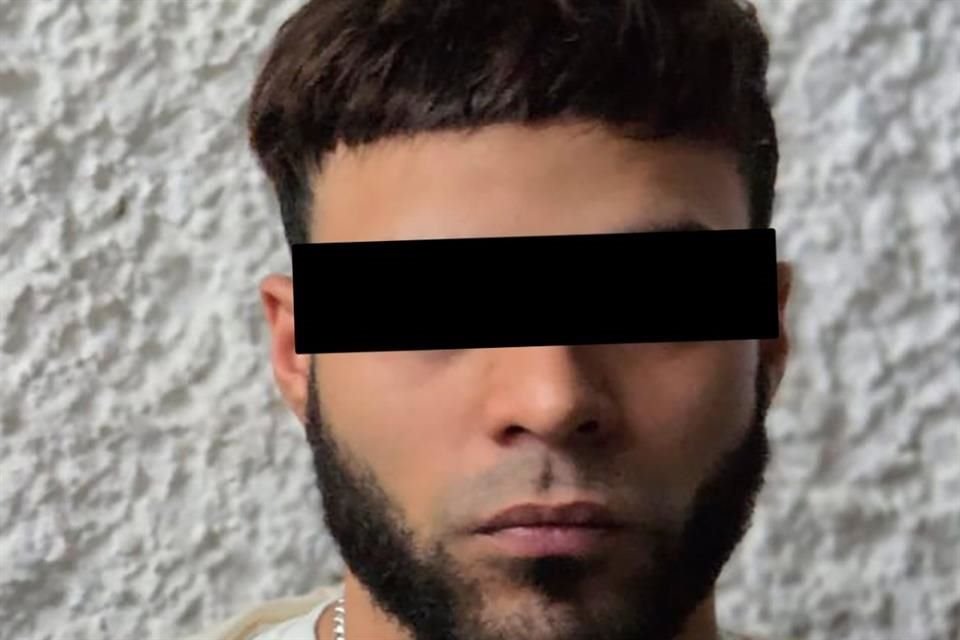 Autoridades detuvieron en CDMX a Nelson Arturo Echezuria Alcántara, alias 'Nelson', presunto líder en México del Tren de Aragua, así como a dos de sus colaboradores