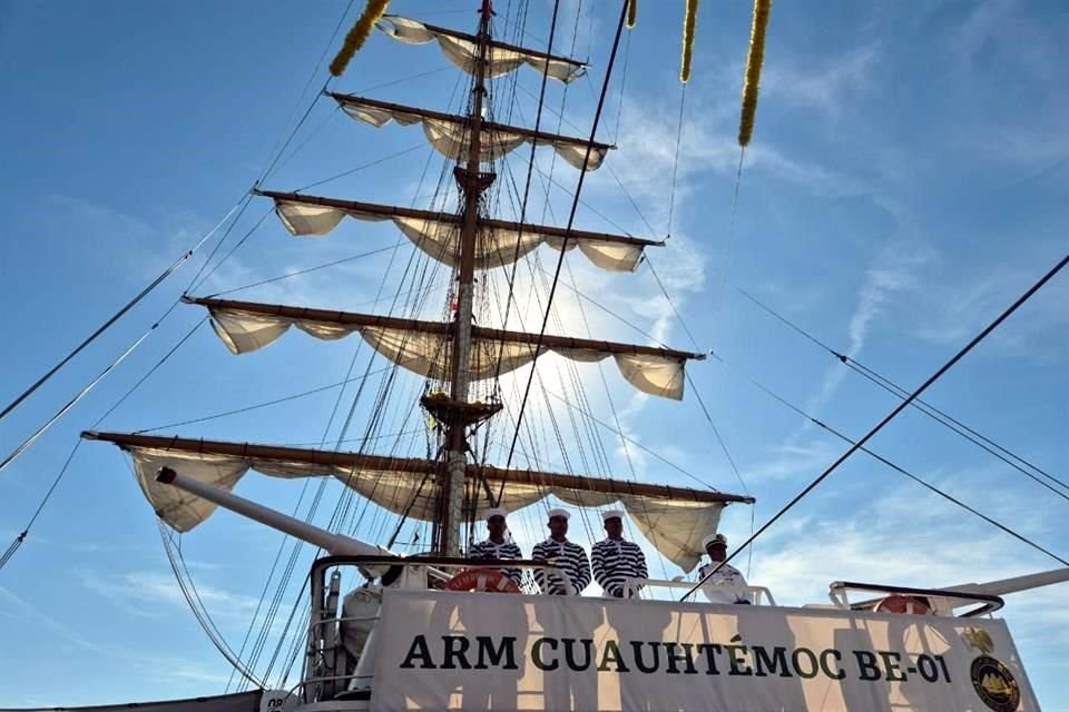 El Cuauhtémoc cuenta con 42 años de servicio y más de 400 mil millas náuticas navegadas, con una visita a más de 200 puertos del mundo.