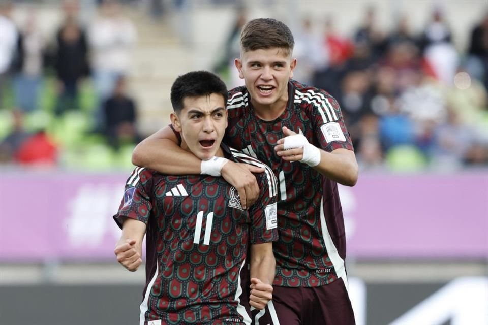 Gilberto Mora anotó de penal.