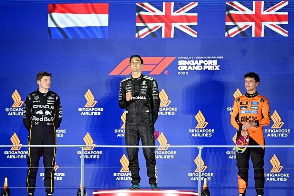 El podio completo de Singapur.