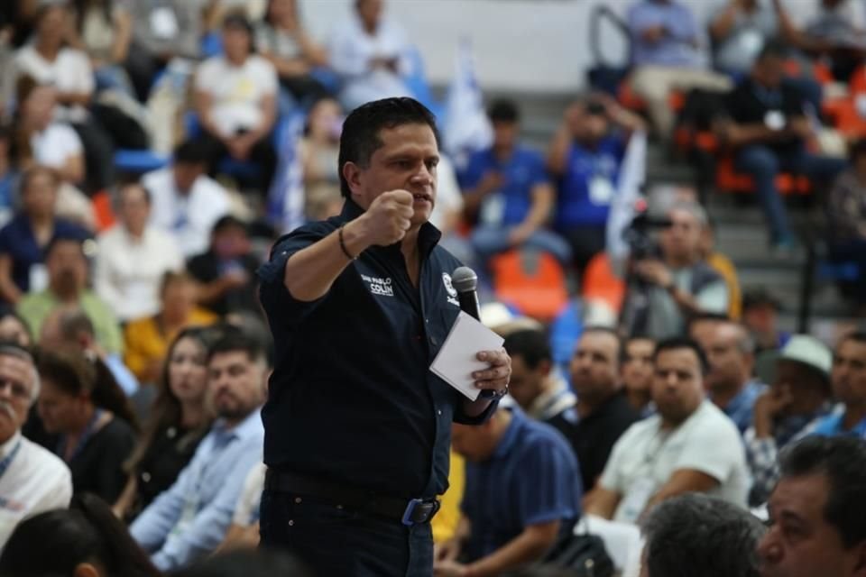 En su discurso, Colín dijo que el PAN está conectando de nueva cuenta con la gente.