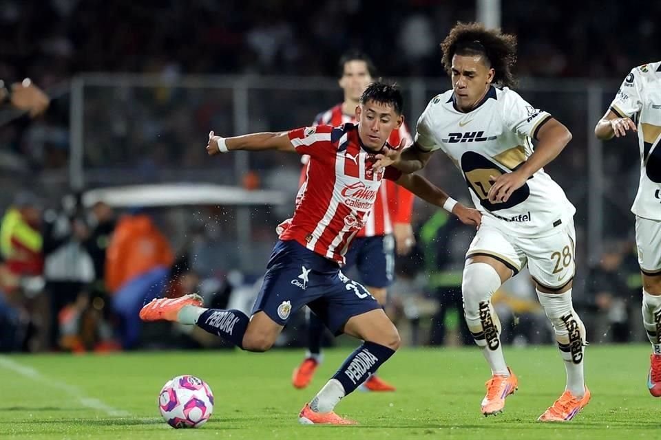 Chivas se afianzó en la zona de Play-In como noveno lugar y Pumas se cayó al décimo puesto.