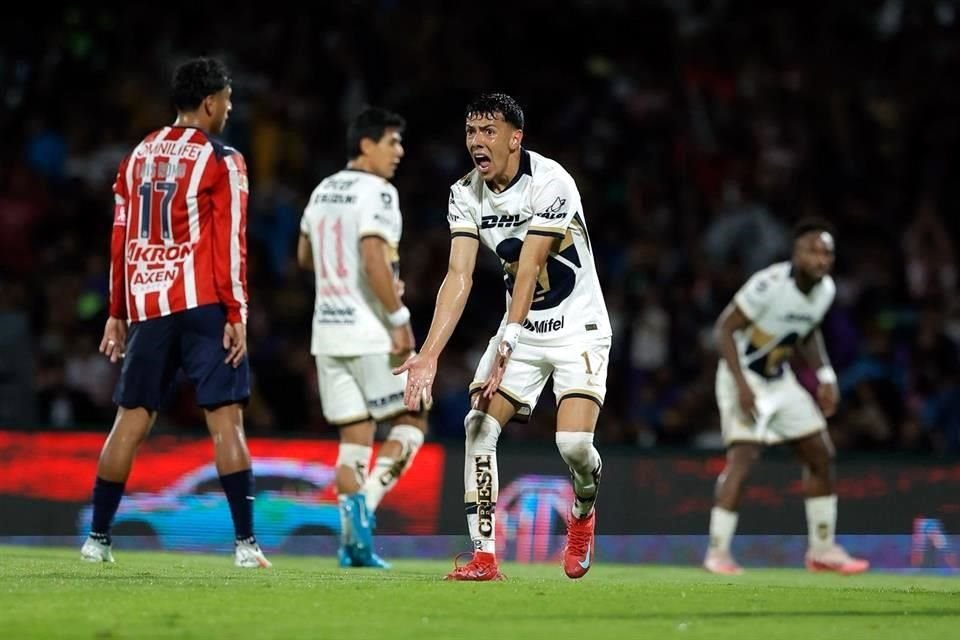 Pese a adelantarse en el marcador, Pumas se fue apagando y terminó costándole la derrota en casa.