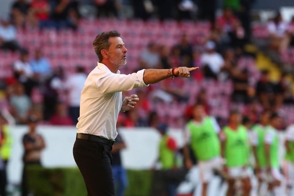 Tras dos triunfos en fila, Diego Cocca agradece a 'La Fiel', pero pide paciencia en el camino y apoyo de los aficionados del Atlas.