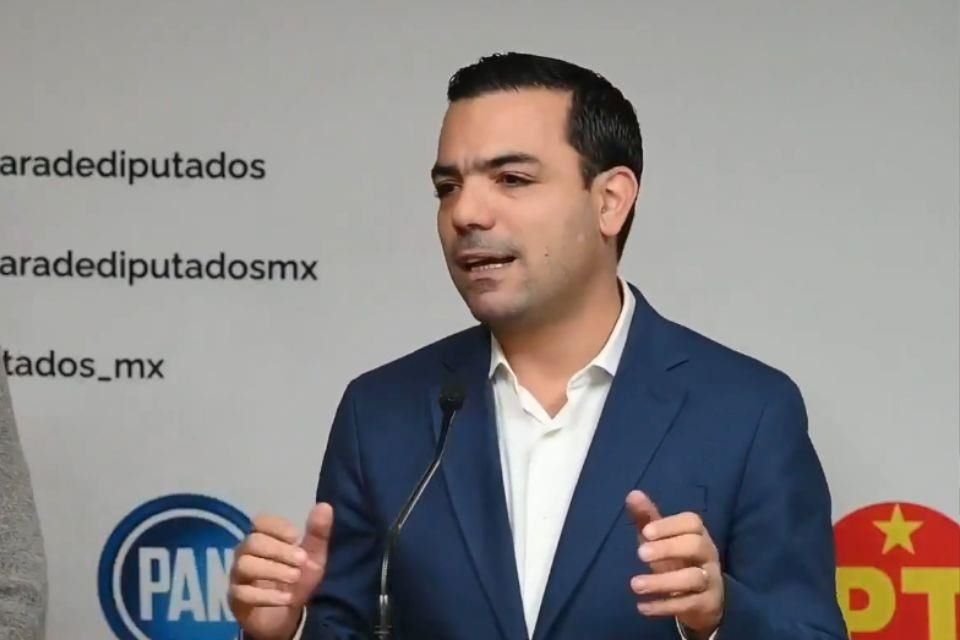 Elías Lixa, coordinador del PAN en San Lázaro, demandó que el Gobierno de con responsables del huachicol fiscal sin importar su cargo.