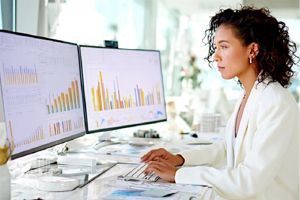 La Inteligencia Artificial ha comenzado a tener aplicaciones concretas en el área contable, permitiendo automatizar procesos.