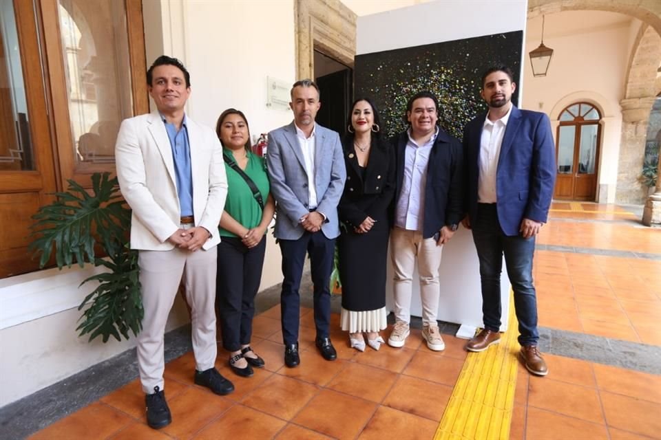 Acusando violencia política, la diputada Brenda Guadalupe Carrera anunció su salida de la bancada de Morena y su integración al Partido Verde.