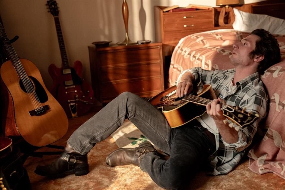 El actor aún conserva en su memoria y en su teléfono los mensajes que, casi todas las noches, Springsteen le enviaba alabando algunas de las secuencias.