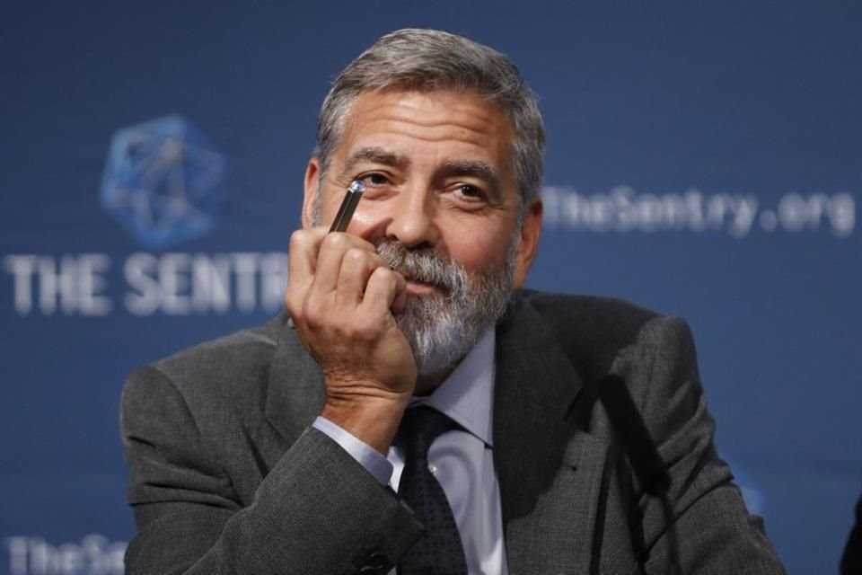 Clooney recordó que su columna en NYT fue un 'deber cívico'.