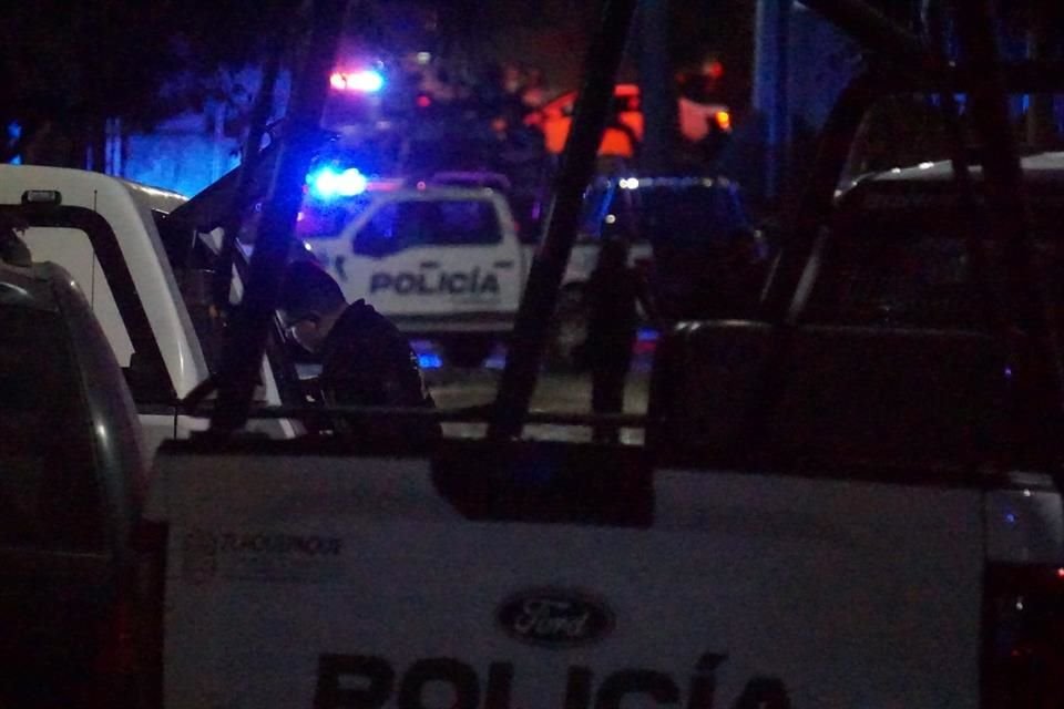 El suceso generó expectación entre los vecinos, que salieron de sus casas al escuchar las detonaciones.