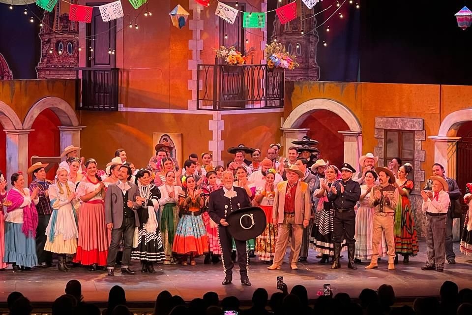 La zarzuela 'El Orgullo de Jalisco', reestrenada en septiembre en el Teatro Degollado con la participación especial del tenor Plácido Domingo, podrá verse este fin de semana por televisión abierta.