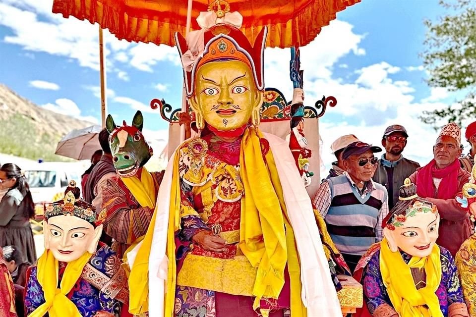 Represetación de Padmasambhava, durante el festival del Monasterio de Tak Thok.