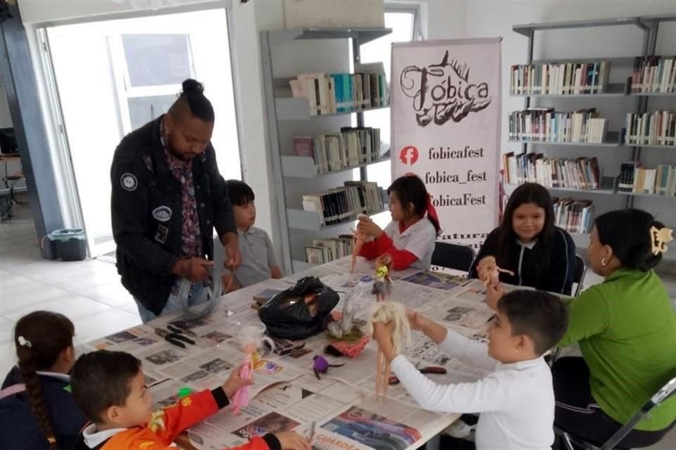 Talleres y actividades de Fóbica en distintas sedes.